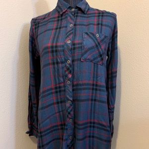 Flannel shirt with high slits on the side